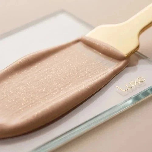 Luxe Color-Adapting Foundation – Light & Brown Shades, Lightweight Natural Finish