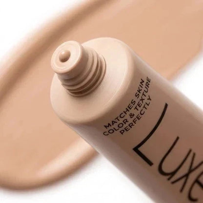Luxe Color-Adapting Foundation – Light & Brown Shades, Lightweight Natural Finish